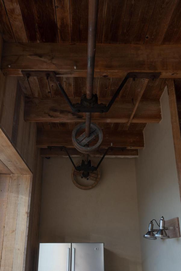 Gite L'Atelier De Tournerie Montigny-sur-l'Ain Exterior foto